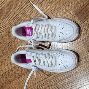 Nike Women's Court Vision size 6